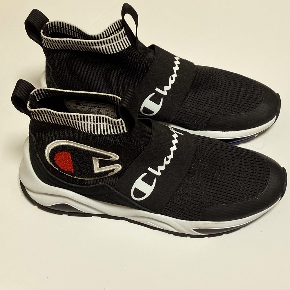 (Like New!) Champion Men’s Rally Pro Size 9 Shoes